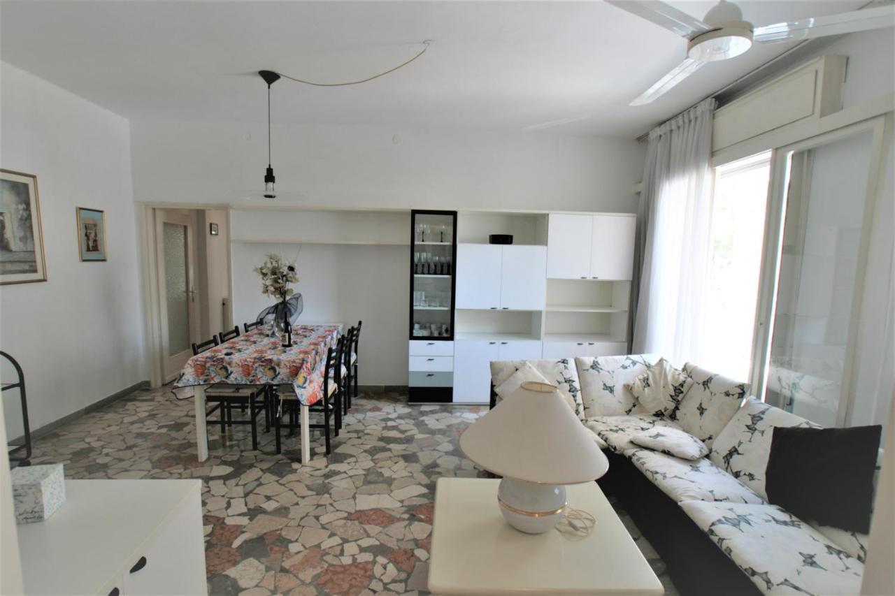 Flavia Apartment Лидо ди Йезоло Екстериор снимка